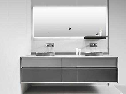 Custom bathroom set